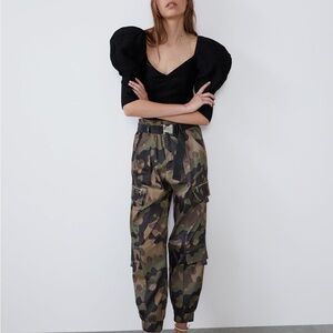 Zara Green Ankle Cropped Pants with Camouflage Print